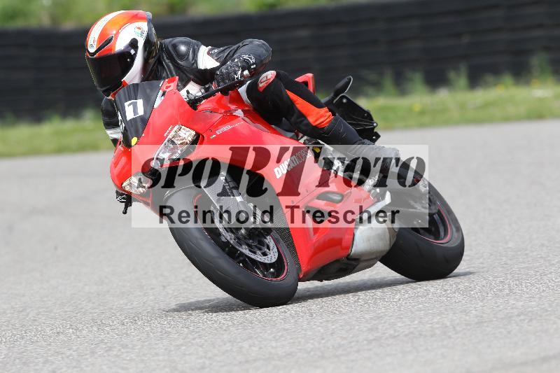 Archiv-2025/10 23.04.2025 Cornu Master School ADR/rot-rouge/61